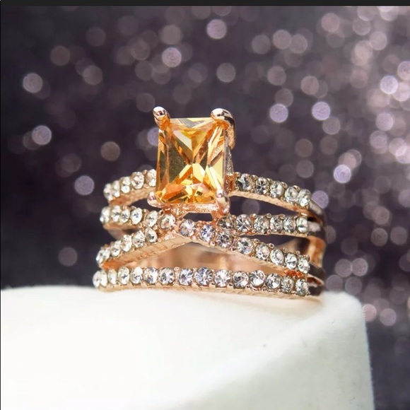 18k Rose Gold Morganite & White Sapphire Pavè Ring - Picture 2 of 9